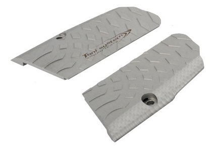 Plaquettes Alu TONI SYSTEM VIBRAM GRIPS pour pistolets Tanfoglio HC (Grande Carcasse) Courtes couleur argent - Cliquer pour agrandir