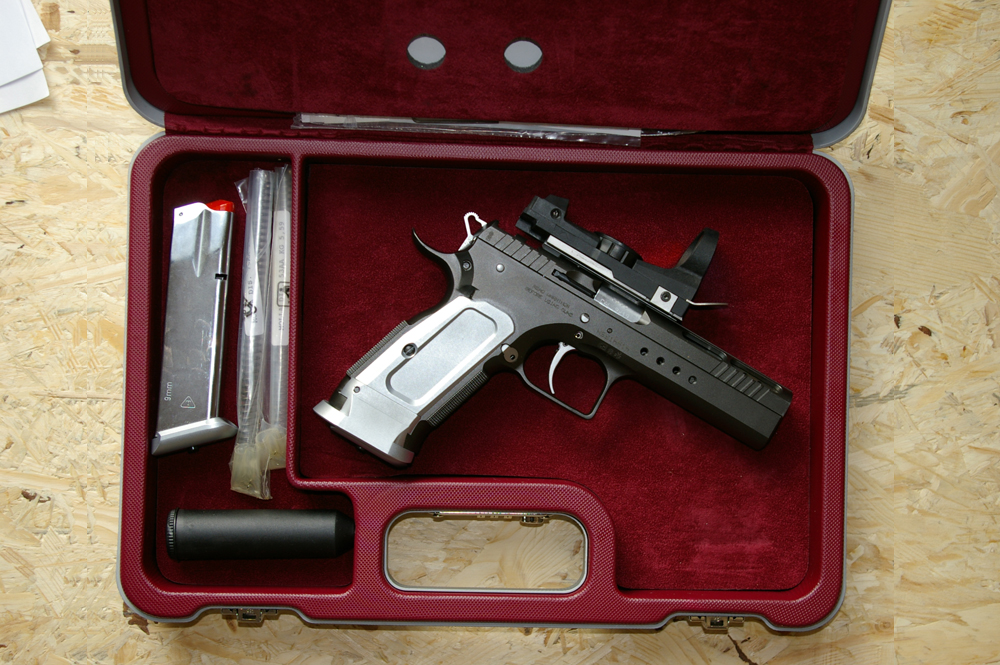 Tanfoglio Limited Custom GK V6 'STEEL' TLGS - Cliquer pour agrandir